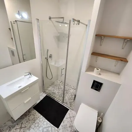 Apartstars - Powstancow #32 With Terrace *